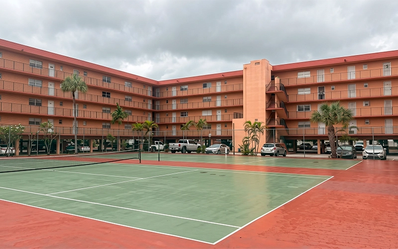 1950 W 56 ST #2210 Hialeah Fl 33012