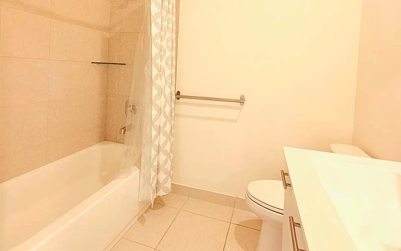 8001 NW 41 St #207 Doral, FL 33166