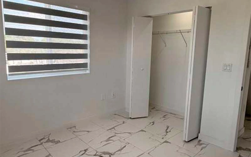 811 E 52nd St, Hialeah, FL 33013