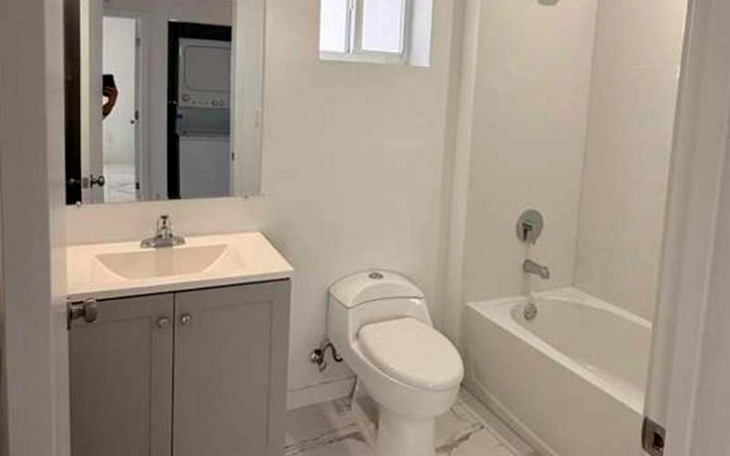 811 E 52nd St, Hialeah, FL 33013