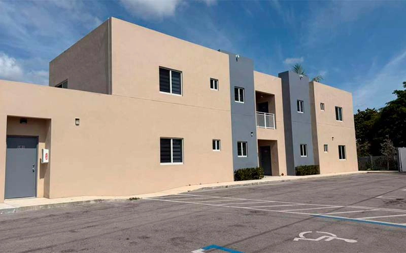 811 E 52nd St, Hialeah, FL 33013