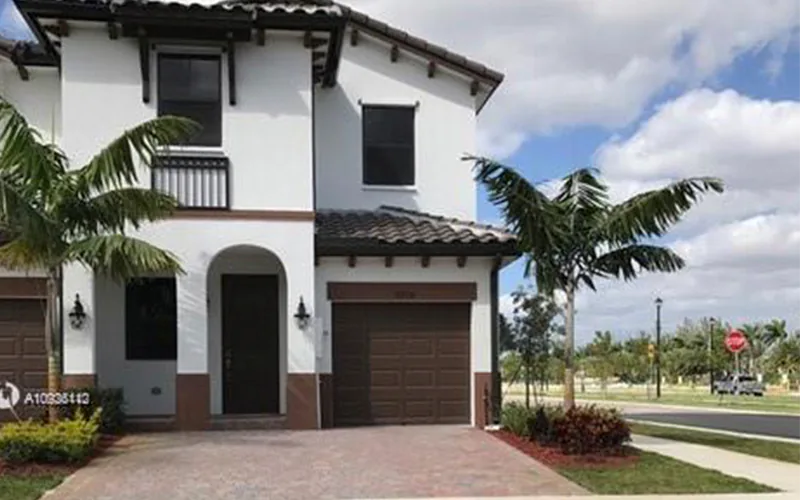 8878 NW 103rd Ave, Doral, FL 33178