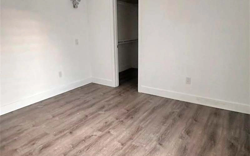 9708 NW 6th Ter Miami, FL 33172