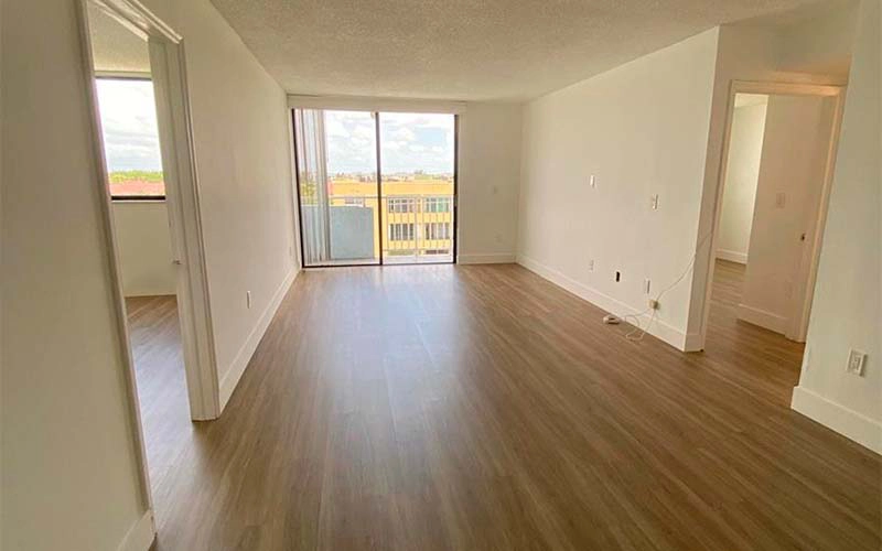 8251 NW 8th St Miami, FL 33126