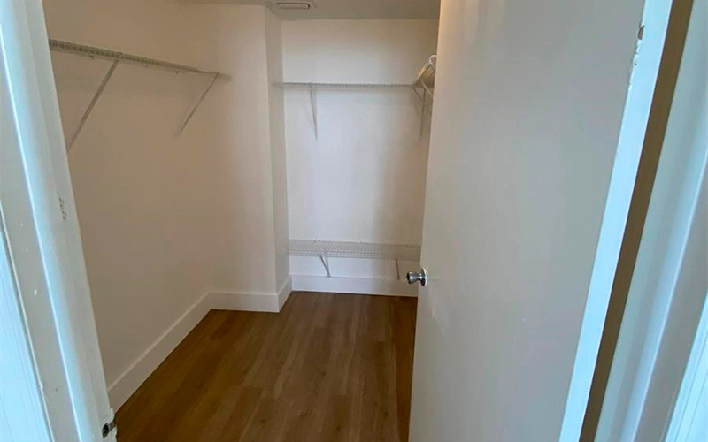 8251 NW 8th St Miami, FL 33126