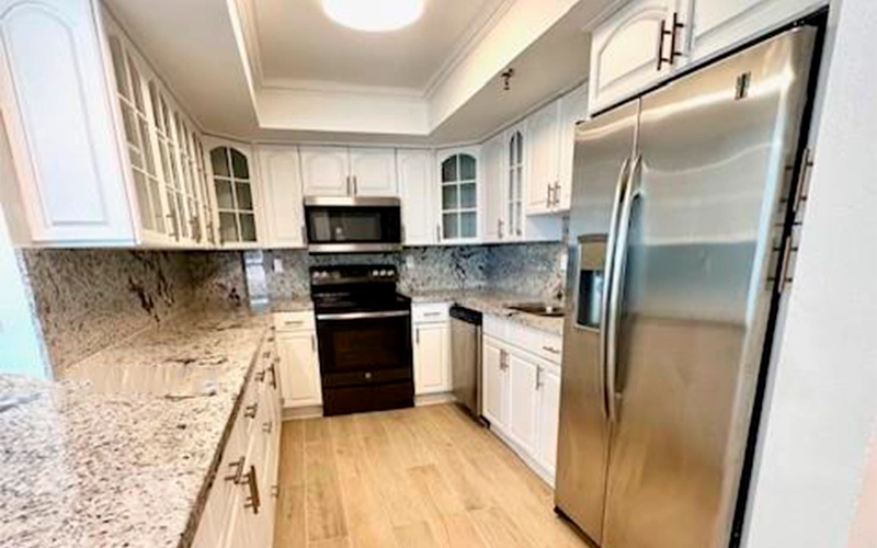 20840 San Simeon Way Miami, FL 33179