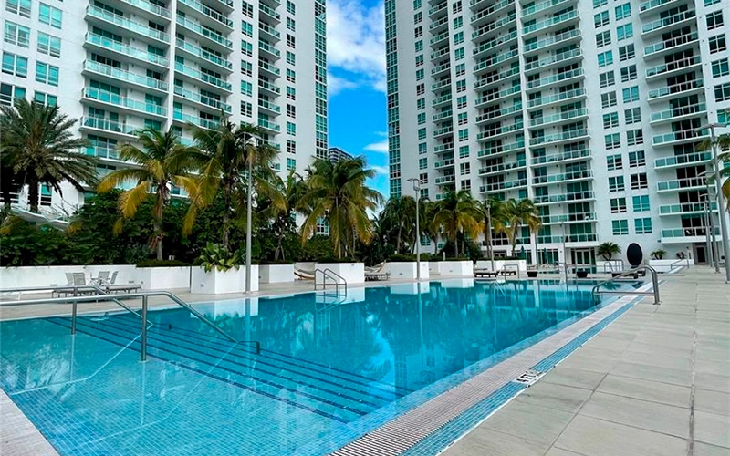 951 Brickell Ave Miami, FL 33131