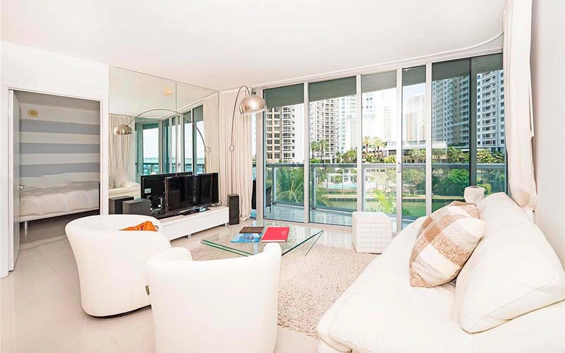 495 Brickell Ave Miami, fl 33131