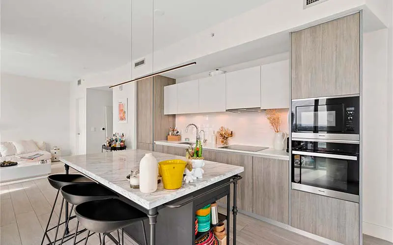 900 NE 7th Ave Miami, FL 33137