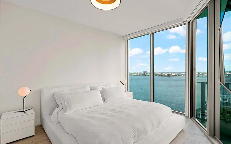 900 NE 7th Ave Miami, FL 33137