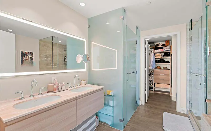 900 NE 7th Ave Miami, FL 33137