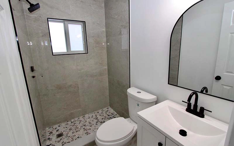 2290 NW 51st Ter Miami, FL 33142