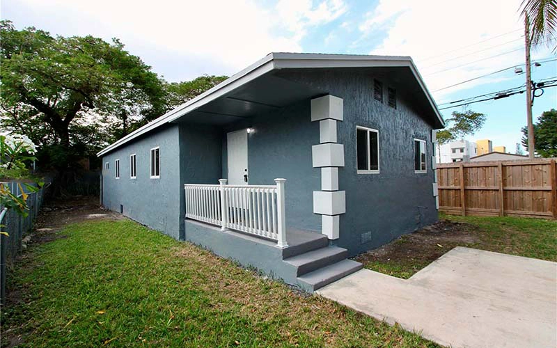 2290 NW 51st Ter Miami, FL 33142