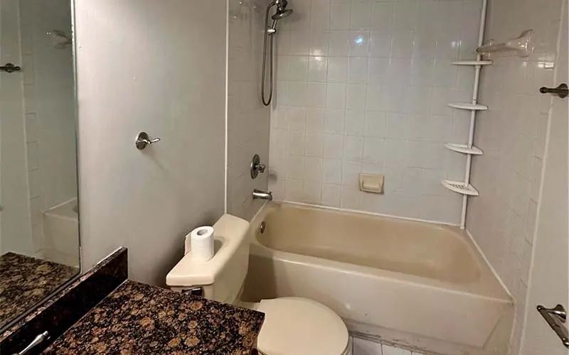 551 NW 82nd Ave Miami, FL 33126