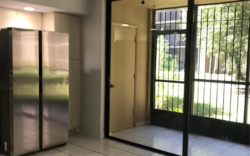 8625 NW 8th St Miami, FL 33126