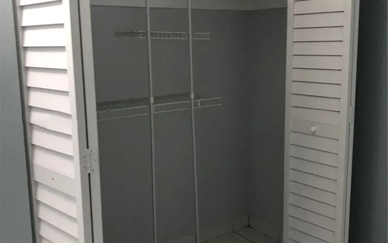 8625 NW 8th St Miami, FL 33126