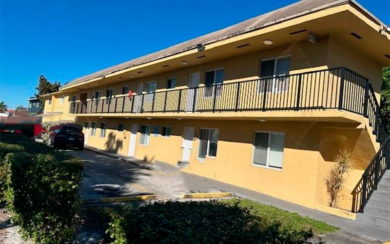 681 W 81st St Hialeah, FL 33014