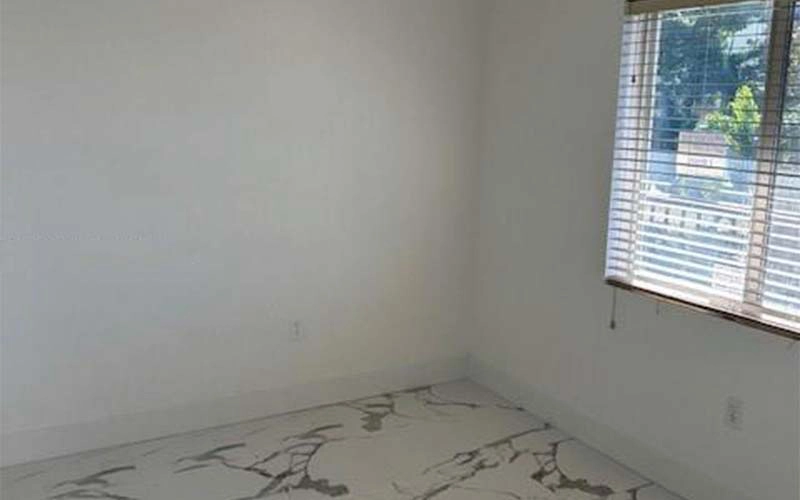 681 W 81st St Hialeah, FL 33014