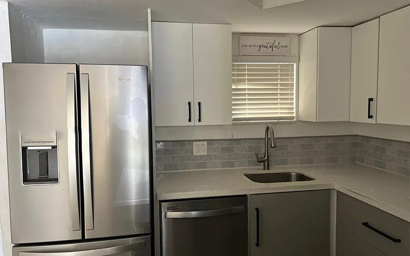 8215 Lake Dr Doral, FL 33166