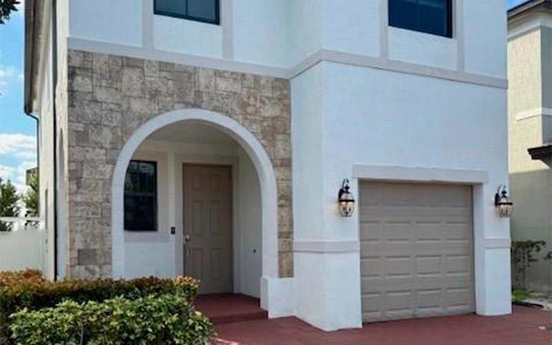 3418 W 110th St Hialeah, FL 33018
