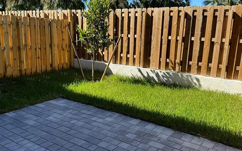 717 SE 13th St Cir Homestead, FL 33034