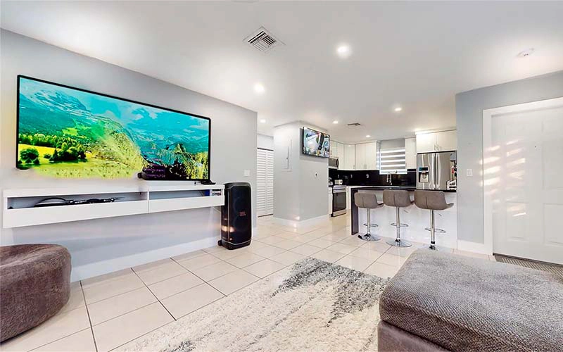 734 SW 8th Ter Florida City, FL 33034