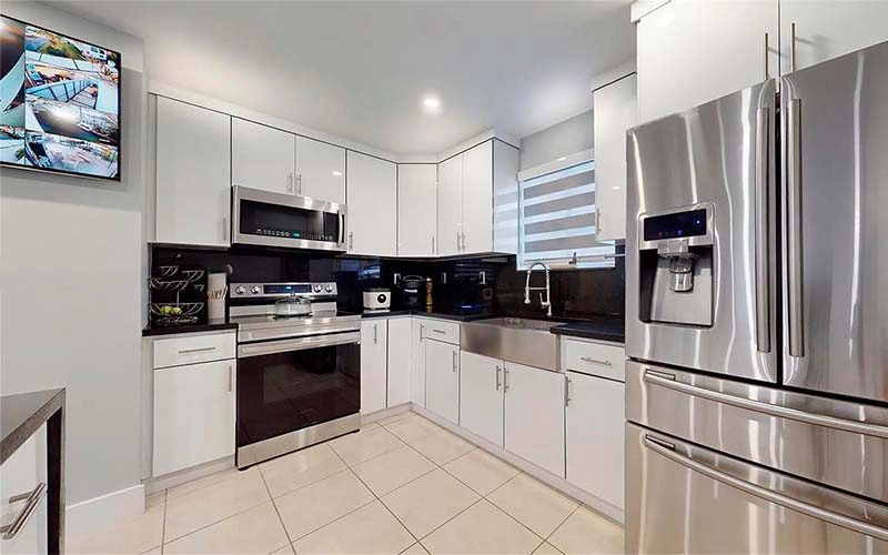 734 SW 8th Ter Florida City, FL 33034