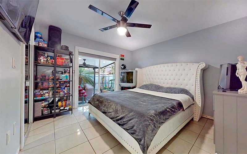 734 SW 8th Ter Florida City, FL 33034