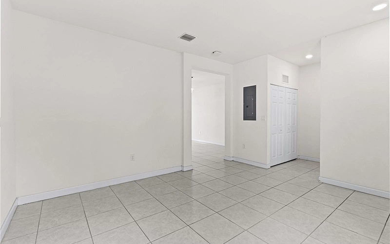 10611 W 33rd Ct Hialeah FL 33018