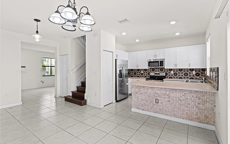 10611 W 33rd Ct Hialeah FL 33018