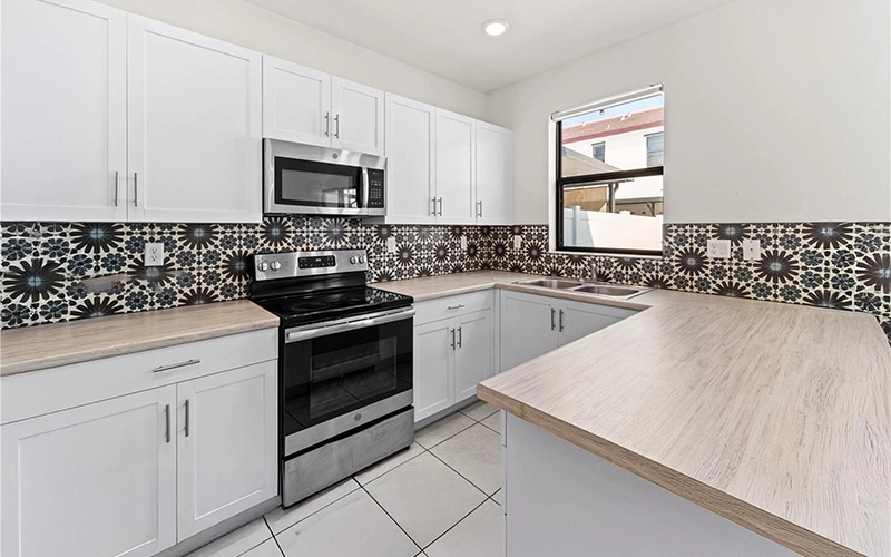 10611 W 33rd Ct Hialeah FL 33018