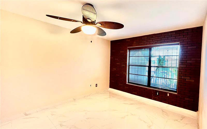 616 NW 97th Pl Miami, FL 33172