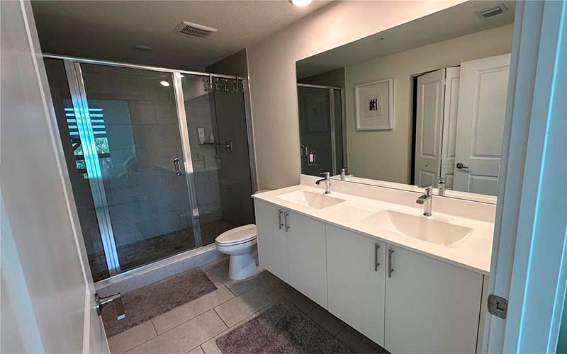 8001 NW 41st St Doral, FL 33166