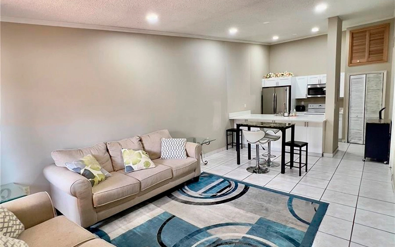 18286 Mediterranean Blvd Hialeah, FL 33015