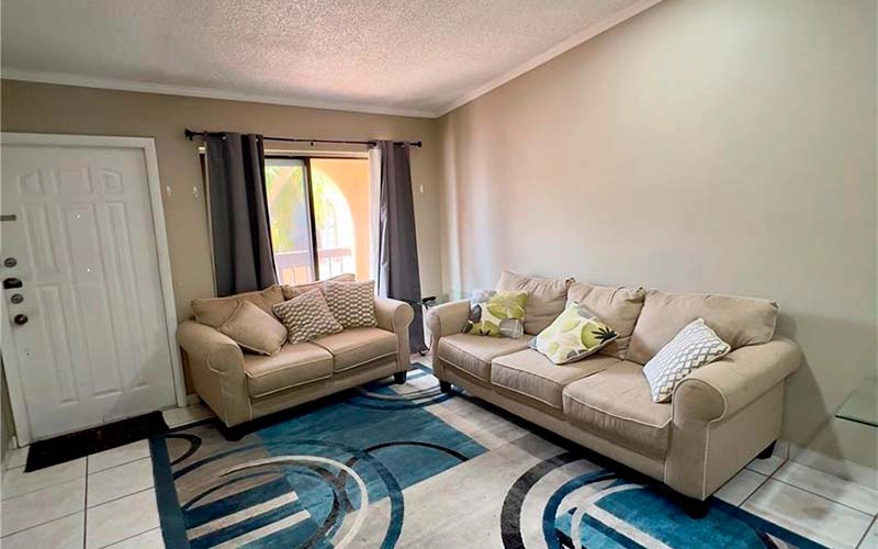 18286 Mediterranean Blvd Hialeah, FL 33015