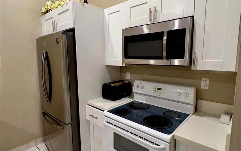 18286 Mediterranean Blvd Hialeah, FL 33015