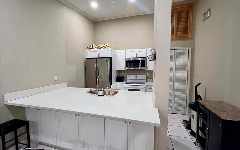 18286 Mediterranean Blvd Hialeah, FL 33015