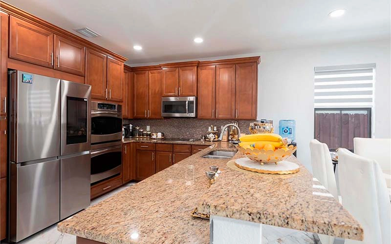 8885 NW 100th Pl Doral, FL 33178