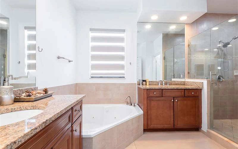 8885 NW 100th Pl Doral, FL 33178