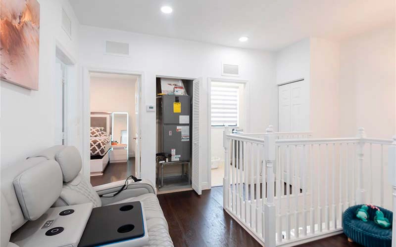 8885 NW 100th Pl Doral, FL 33178