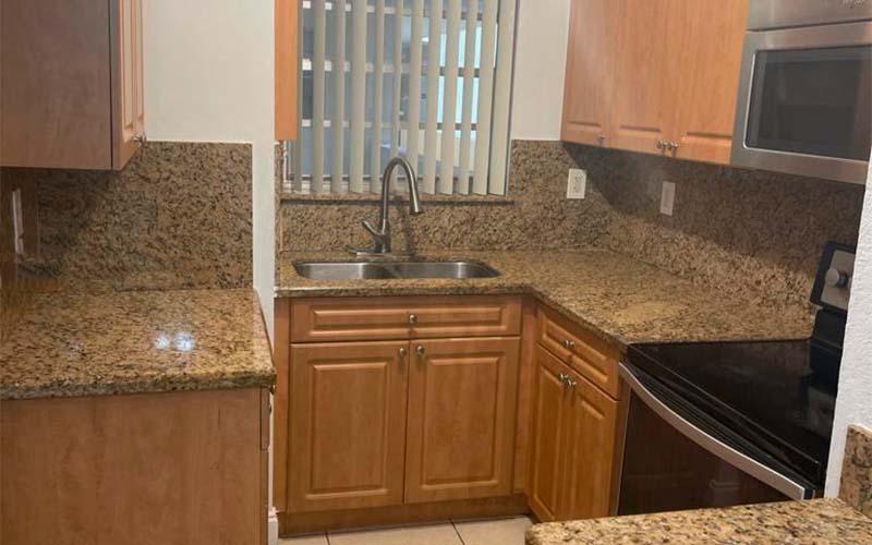 8810 Fontainebleau Blvd Miami, FL 33172