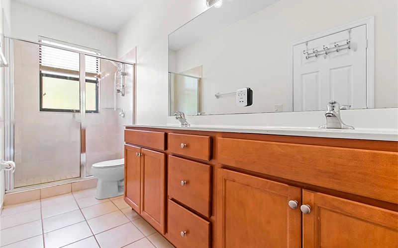 9358 W 33rd Way Hialeah, FL 33018
