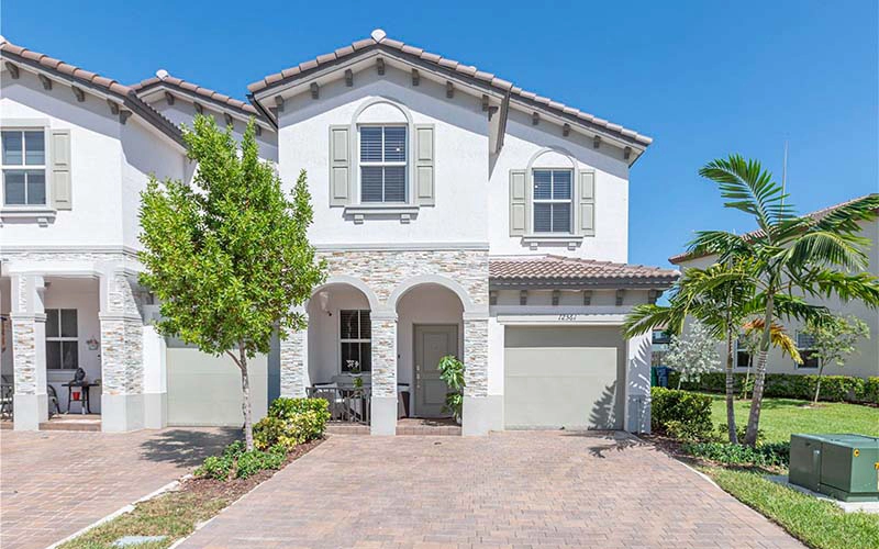 12561 NW 23rd Pl, Miami, FL 33167