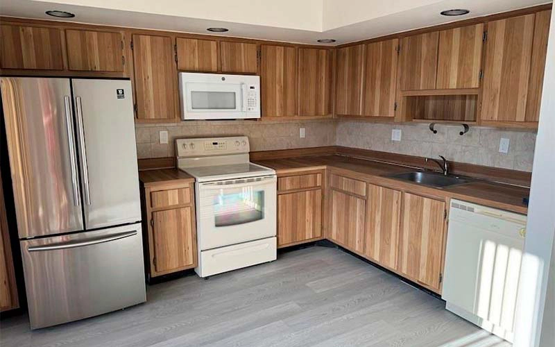 8625 NW 8th St Miami, FL 33126