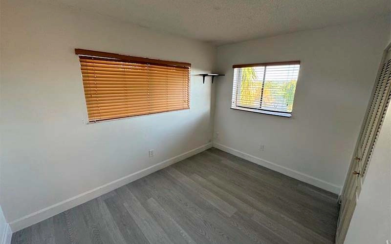 8625 NW 8th St Miami, FL 33126