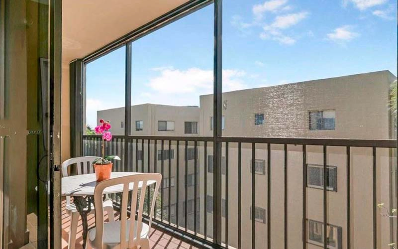 8625 NW 8th St Miami, FL 33126