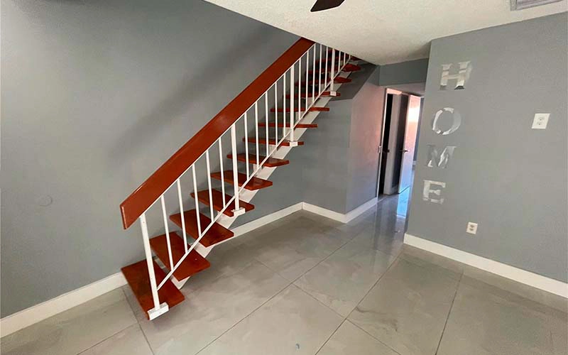 5851 W 20th Ave Hialeah, FL 33012