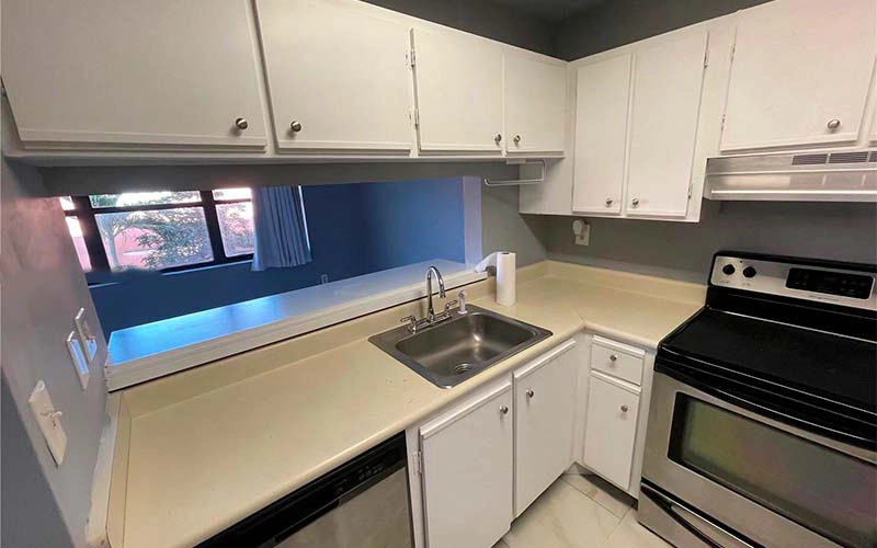 5851 W 20th Ave Hialeah, FL 33012