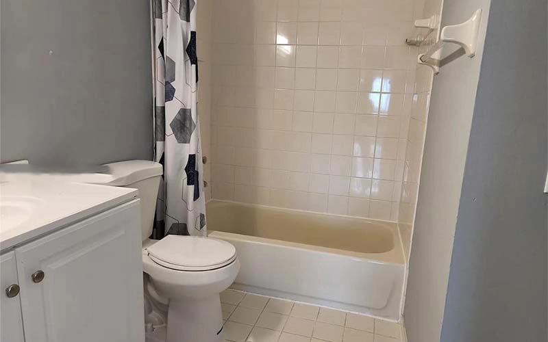 5851 W 20th Ave Hialeah, FL 33012