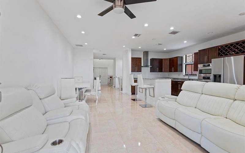 875 NW 97th Ct Miami, FL 33172